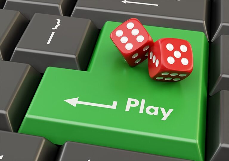 How do online slots influence gambling trends?